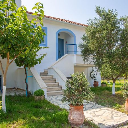 Romanos XI Xi Beach Екстер'єр фото