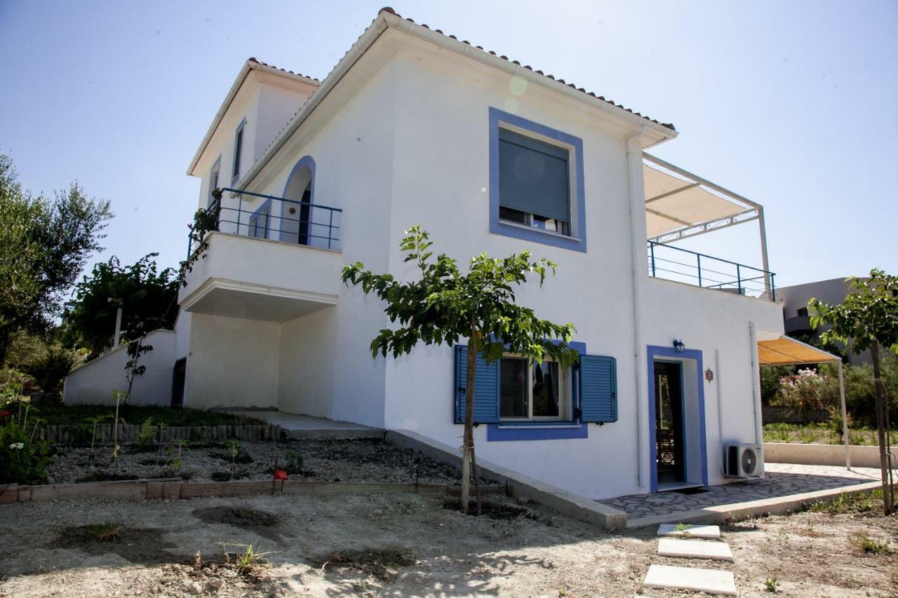 Romanos XI Xi Beach Екстер'єр фото