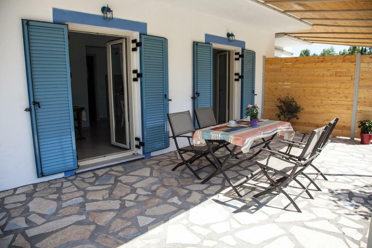 Romanos XI Xi Beach Екстер'єр фото