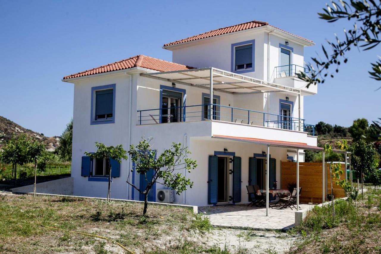 Romanos XI Xi Beach Екстер'єр фото